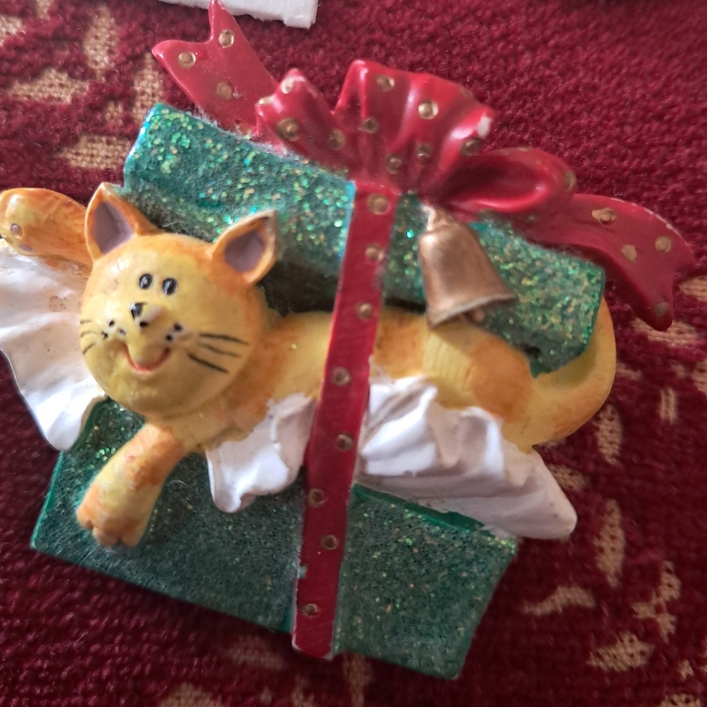 Christmas jewelry - Cat/kitty earrings & pin